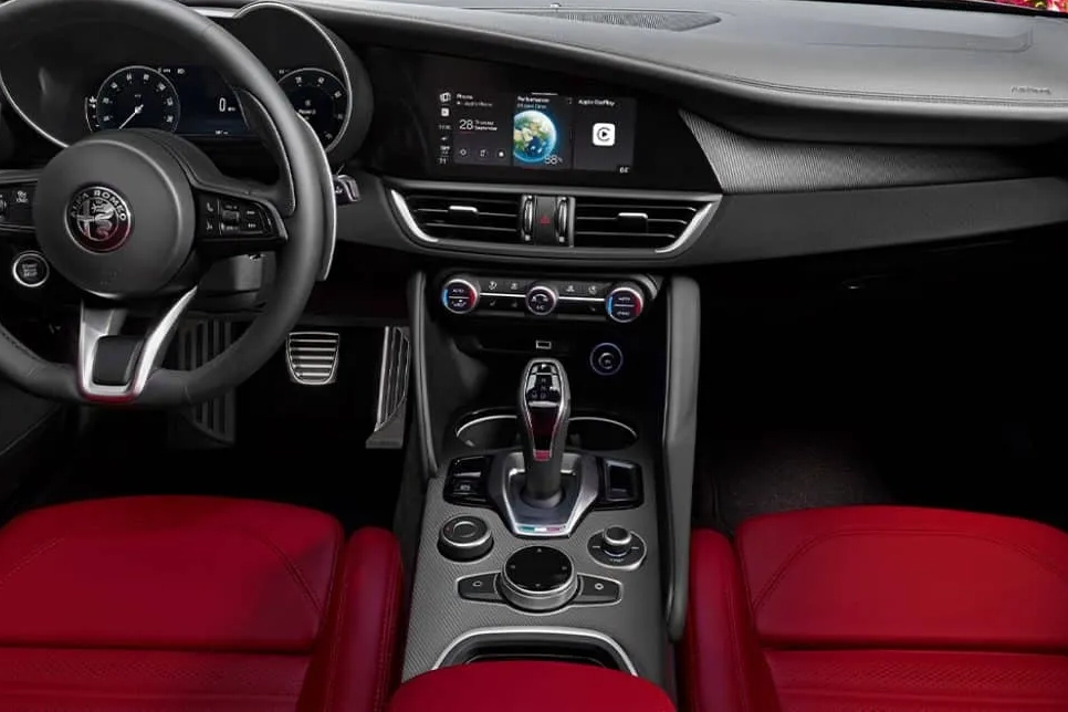 2024 Alfa Romeo Giulia Seating Space