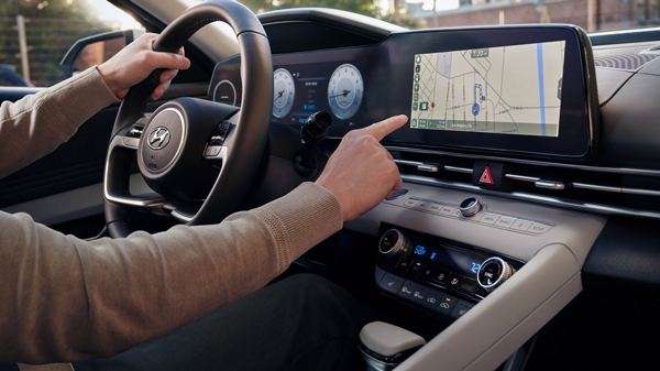 2022 Hyundai Elantra Technology Features