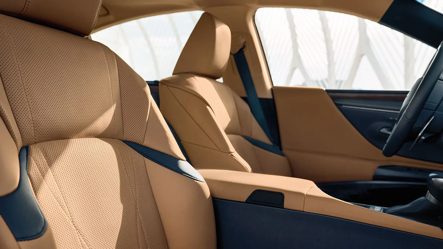 2024 Lexus ES 300h Cargo space