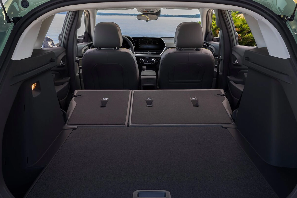 2024 Chevrolet Trax Trunk space