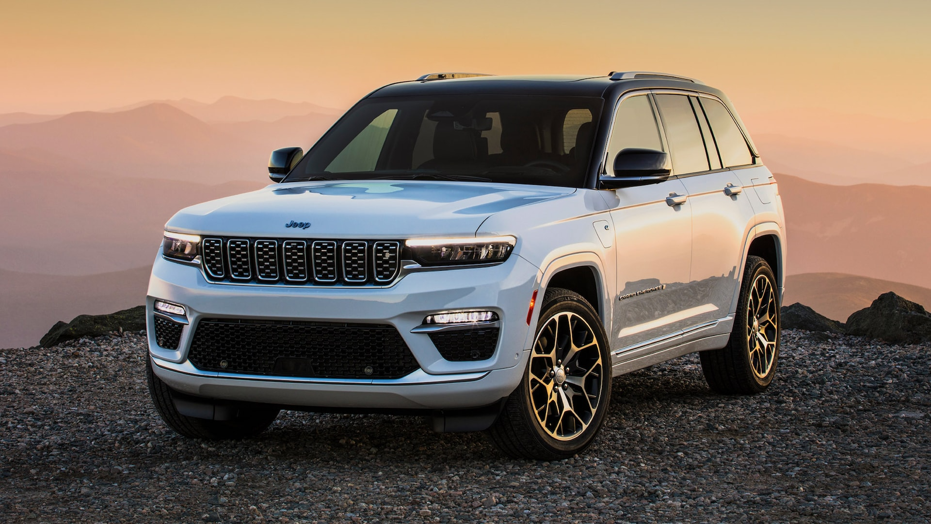 2023 Jeep Grand Cherokee Accessories in Kinston, NC