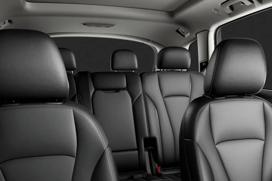 Audi Q7 Seating space