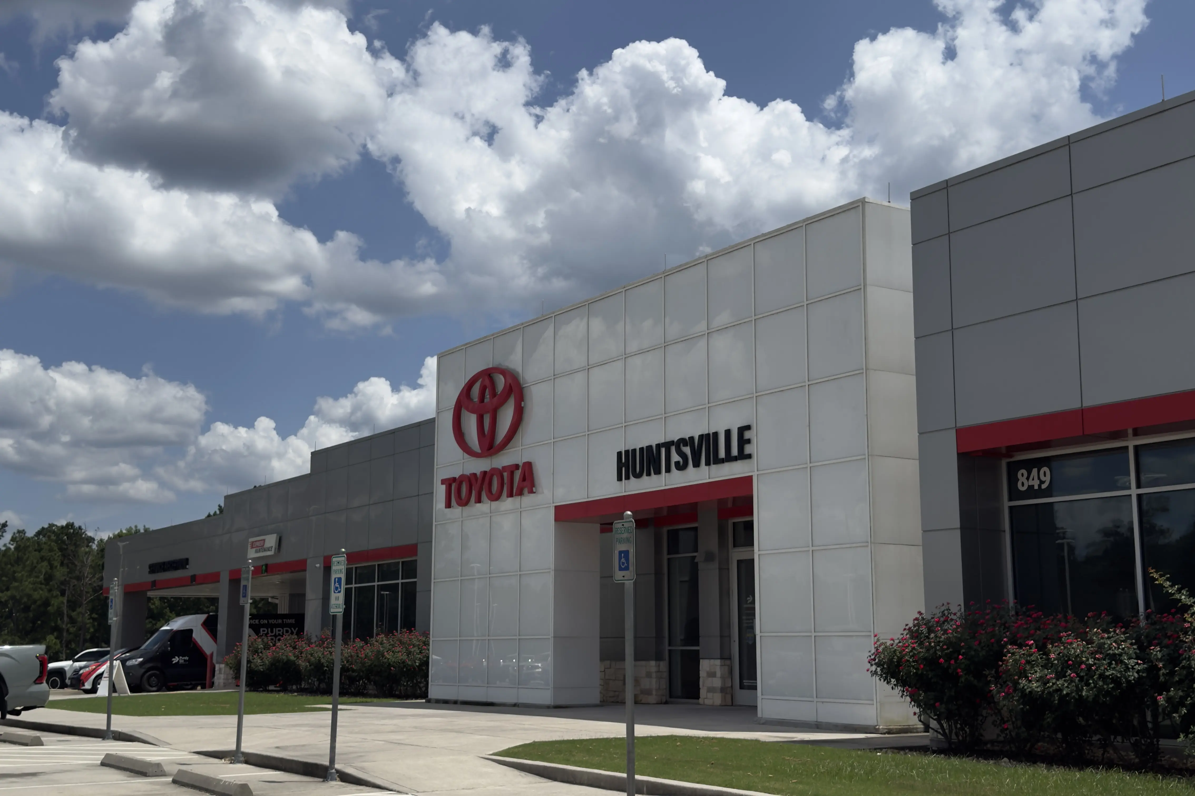Schedule In-Store Service at Huntsville Toyota
