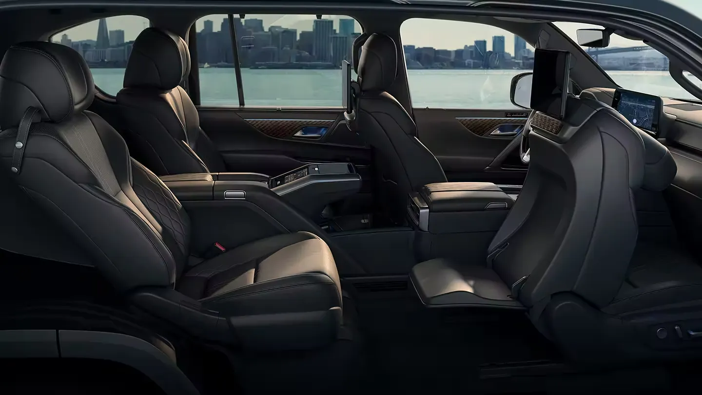2023 Lexus LX Cabin Space