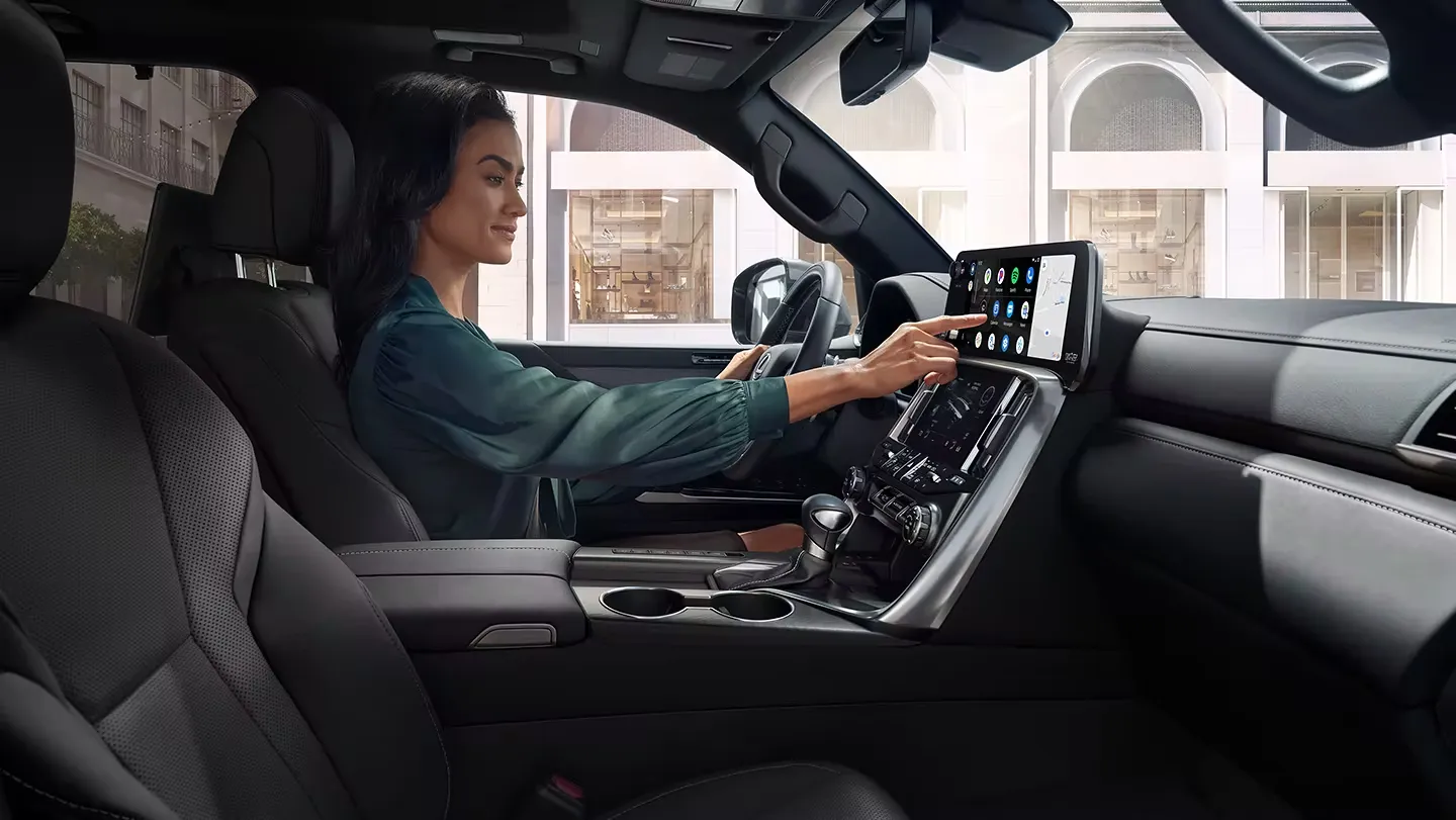 2023 Lexus LX Center Console