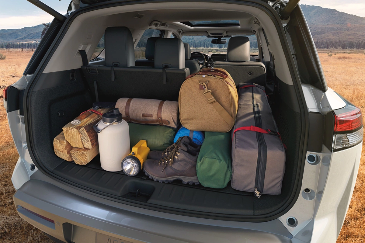 Nissan Pathfinder Trunk space