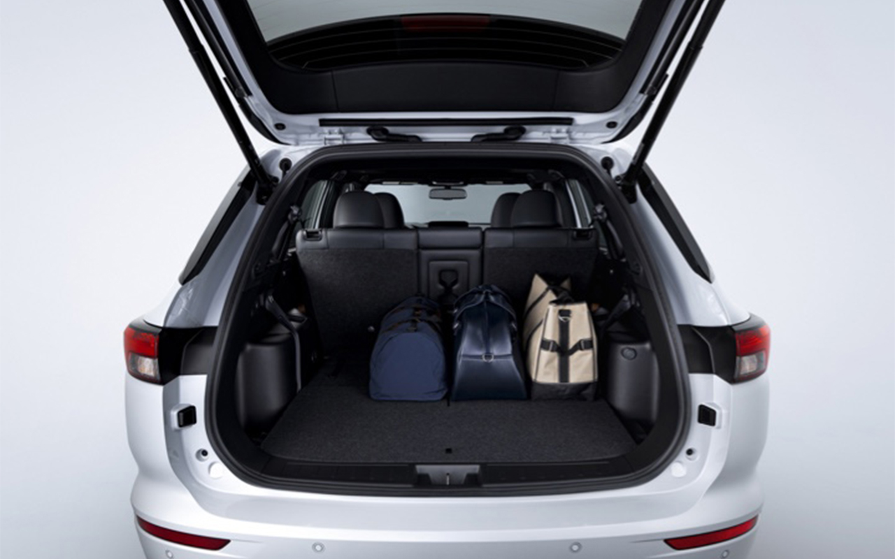 2022 Mitsubishi Outlander Trunk space