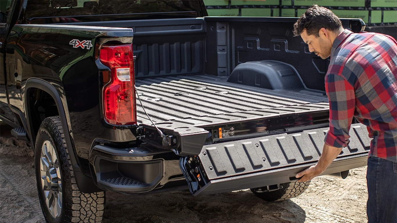 2022 Chevrolet Silverado 2500 Cargo Space