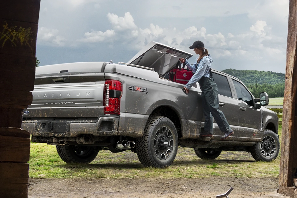 Ford F-250 Trunk space