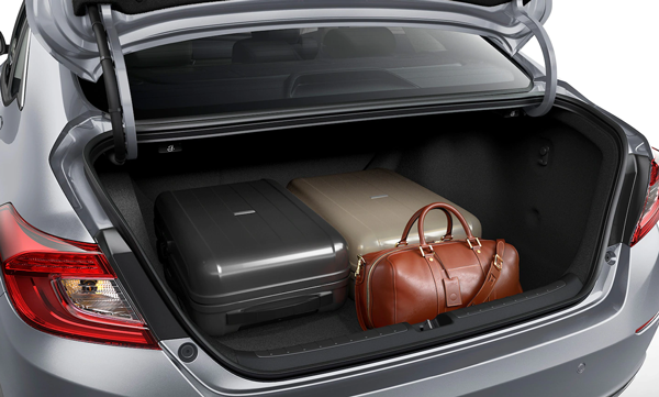 2021 Accord na Trunk space