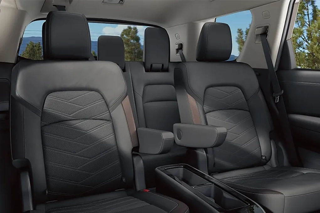 2024 Nissan Pathfinder Seating