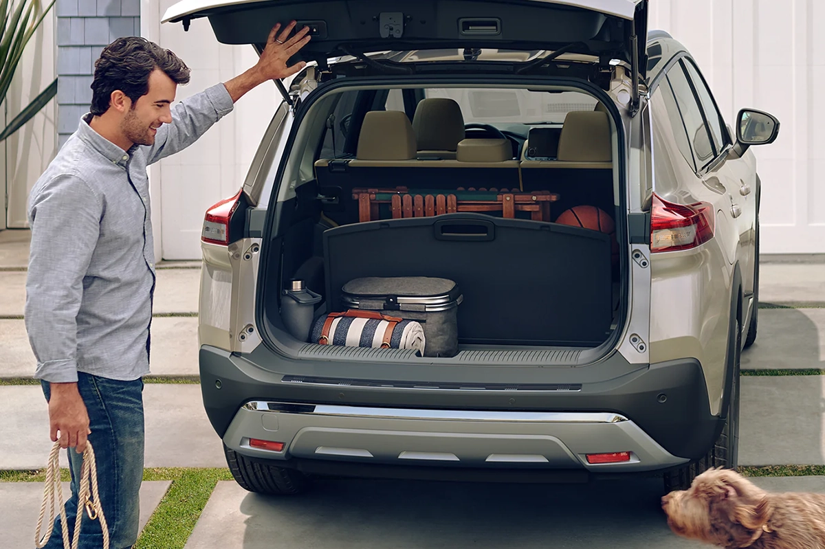 Nissan Rogue Trunk space