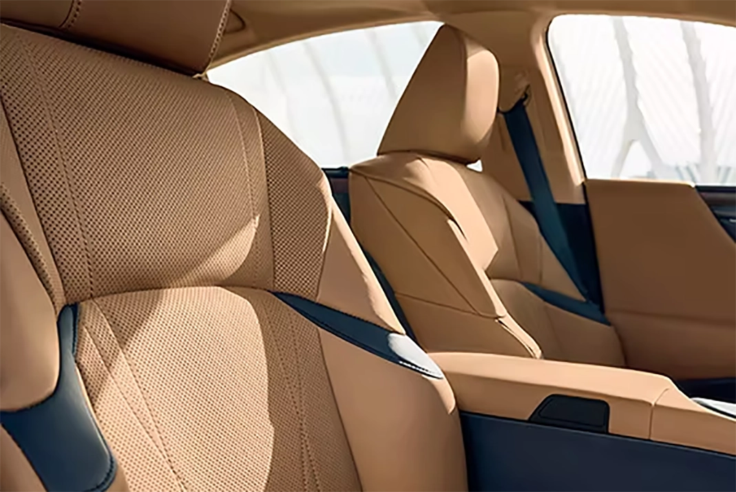 2023 Lexus ES Cargo Space