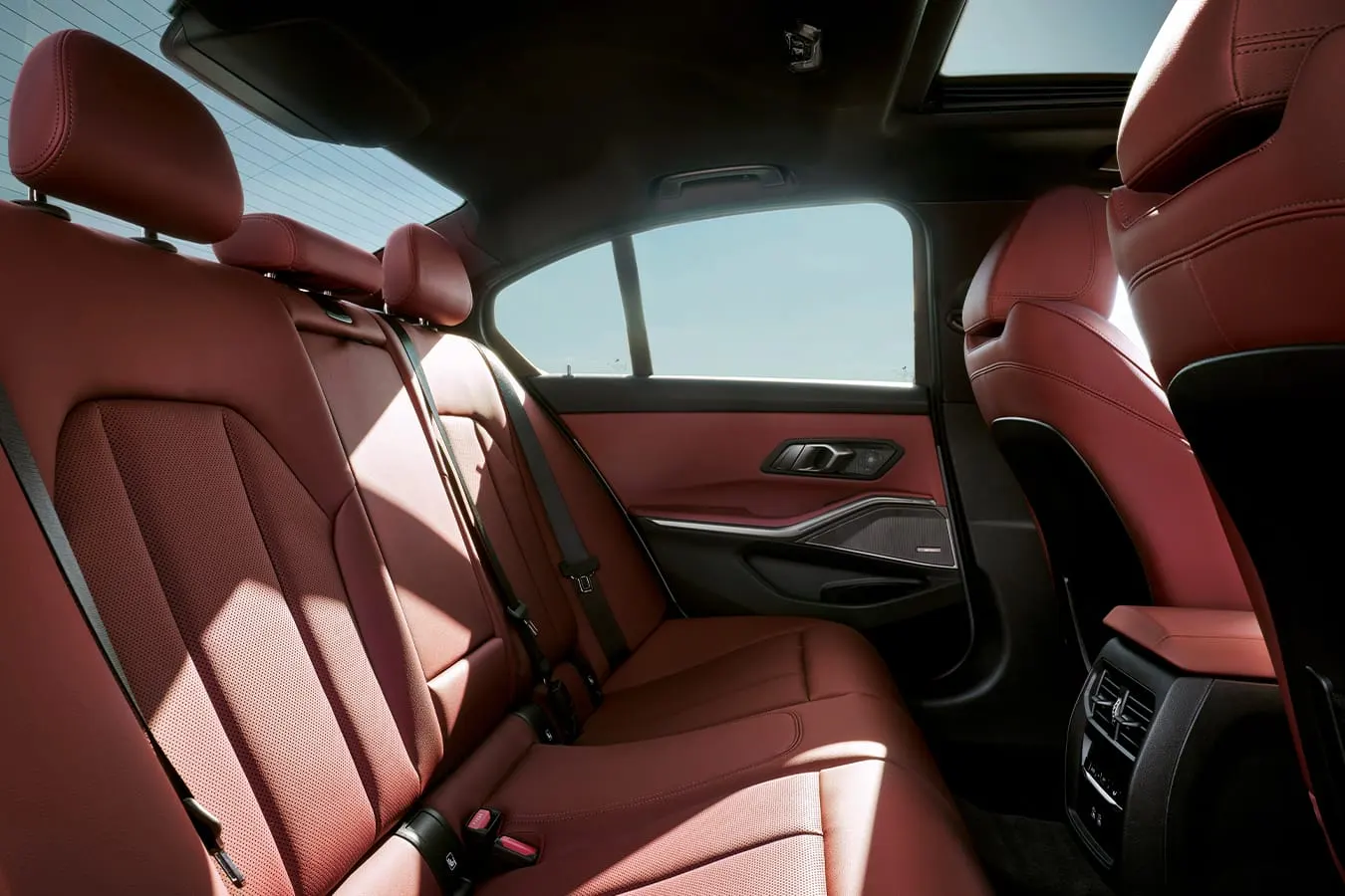 2023 BMW 3 Series Drivers Side