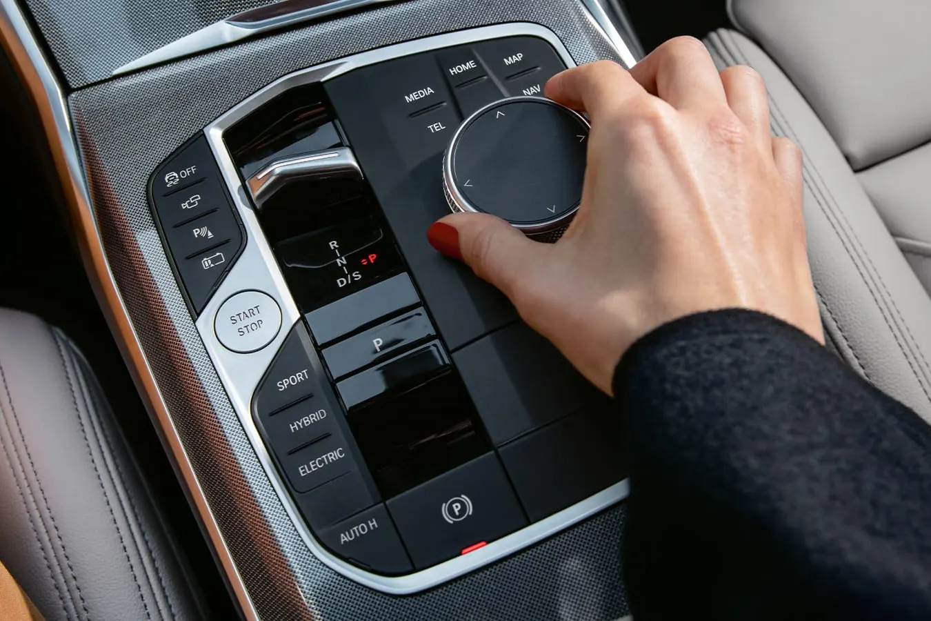 2023 BMW 3 Series Center Console