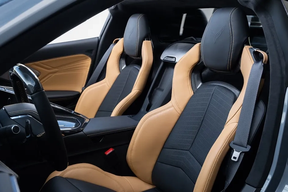 2024 Chevrolet Corvette E-Ray Seating Space
