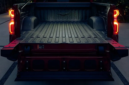 Chevrolet Silverado 1500 Trunk space