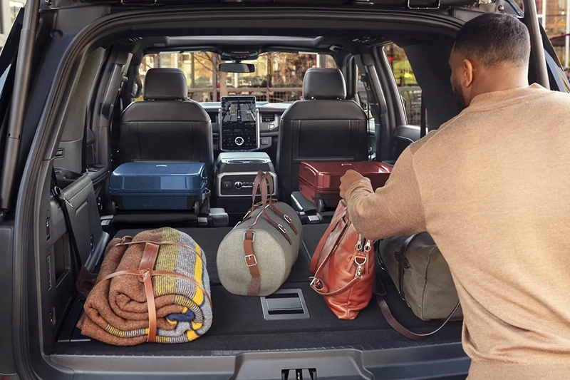 2024 Ford Expedition Trunk space