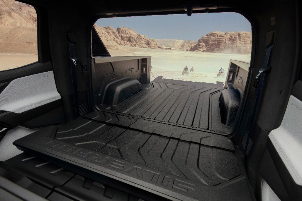 2024 Silverado EV Trunk space