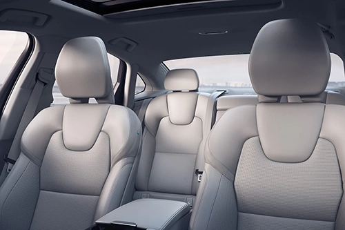 2024 Volvo S90 Recharge Seating space