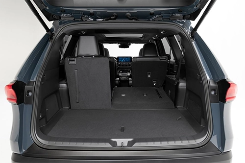 2024 Grand Highlander Hybrid Trunk space