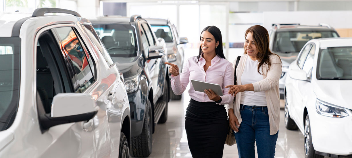 suv purchasing at dealership