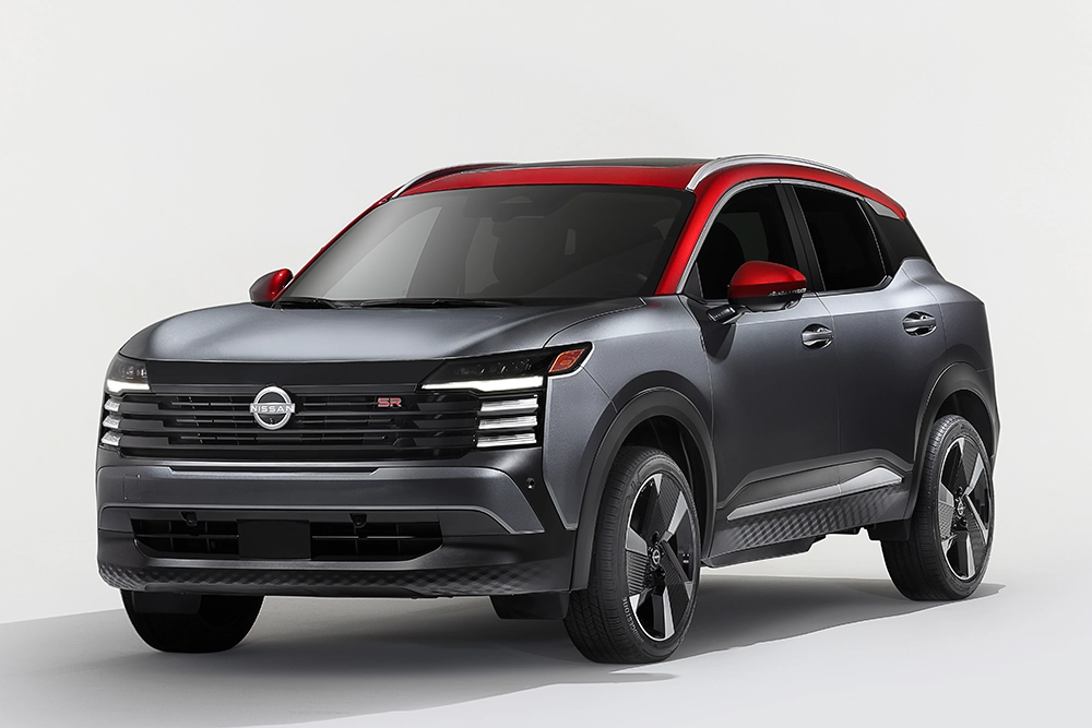 2025 Gray Nissan Kicks